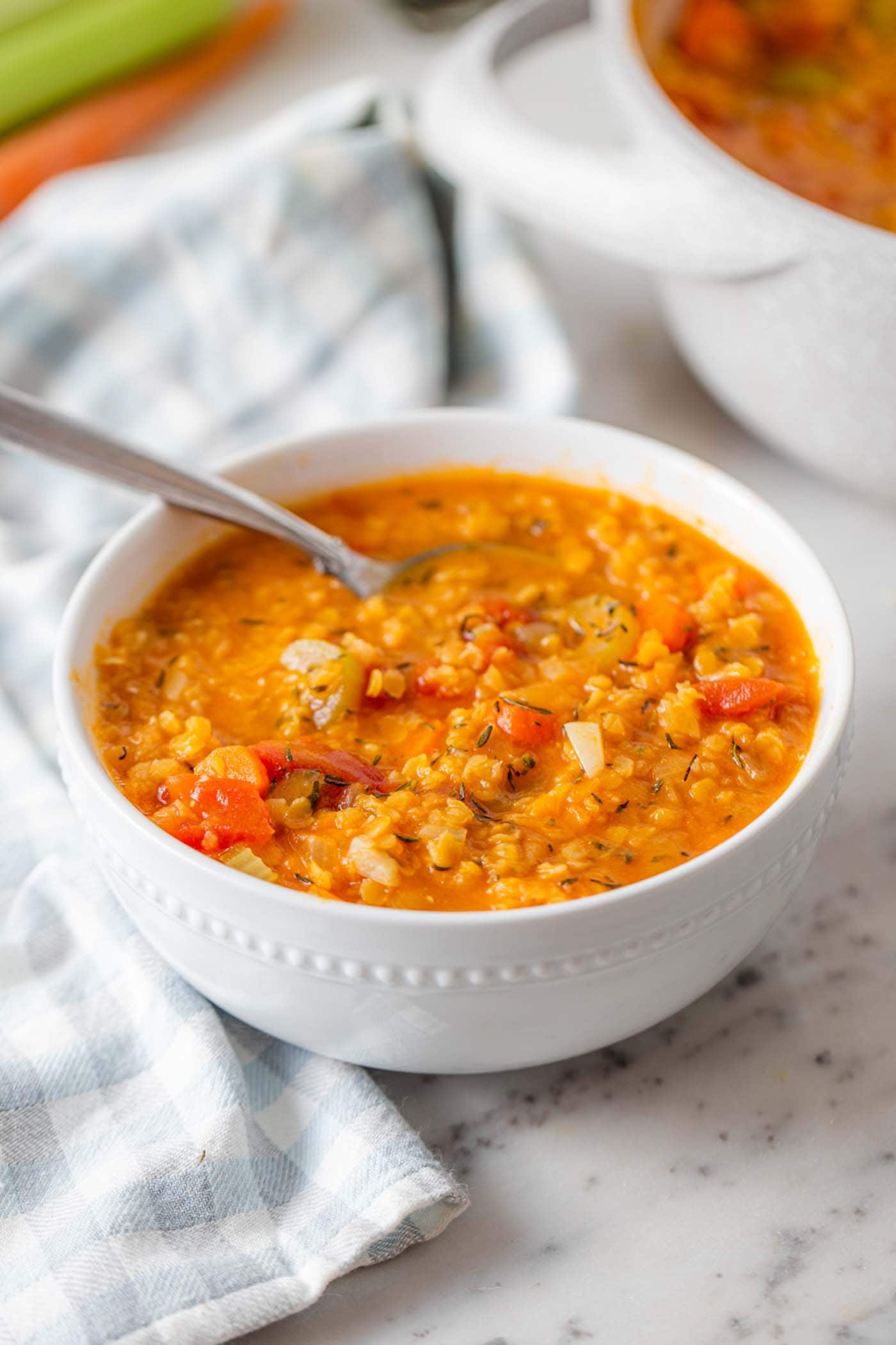 Creamy Red Lentil Tomato Soup: Healthy, Easy, & Flavorful
